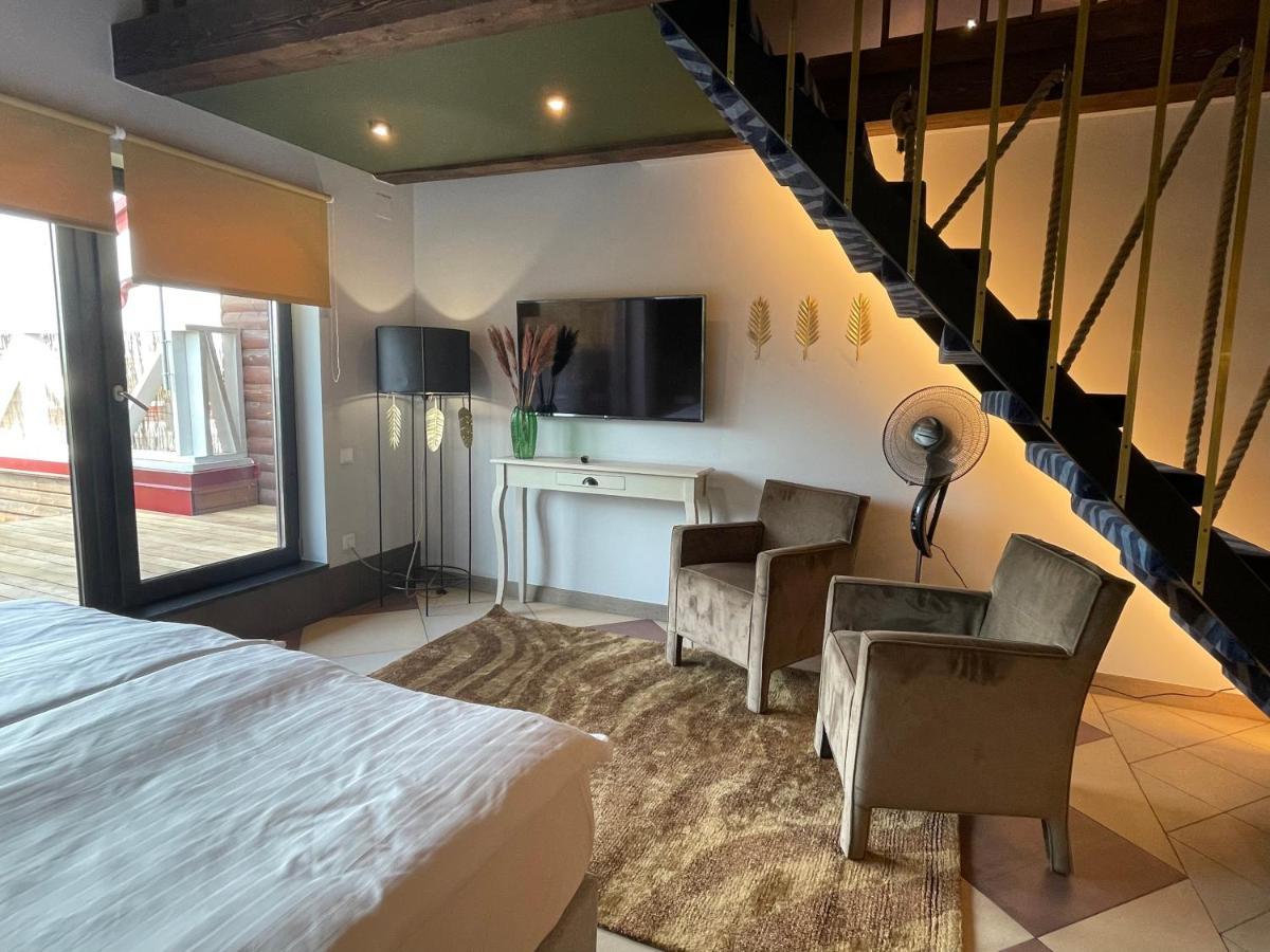Duarto House, Sauna And Hot Tub Kiduliai Bagian luar foto